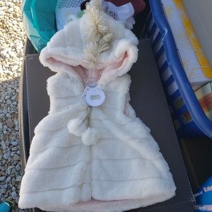 Baby girl MudPie NWT fur unicorn vest 18/24 mo